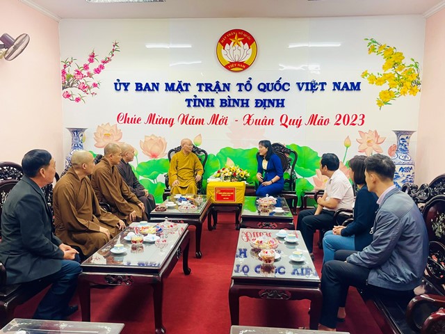 Ban Trị sự Phật giáo tỉnh thăm và chúc Tết lãnh đạo chính quyền tỉnh Bình Định